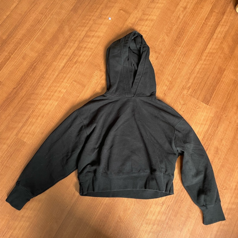 Black cropped hoodie